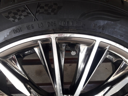 แม็กขอบ18 5รู114 ET45 พร้อมยาง225/45/18 ปี18  OTANI   4 ล้อ