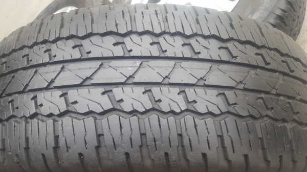 ขายล้อISUZU V Cross17 ยาง265/65/17 ปี 15 4 ล้อ