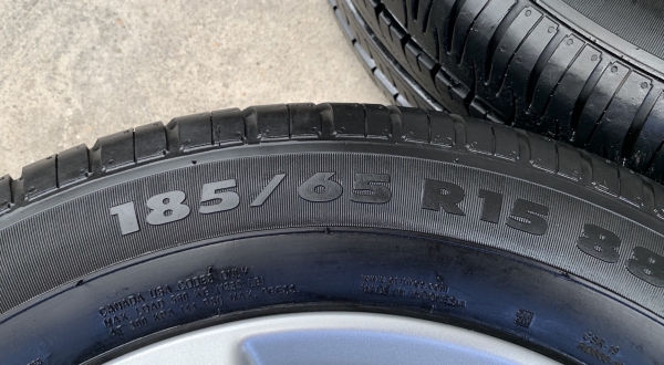 ล้อแม็ก Suzuki Ertiga ขอบ 15 พร้อมยาง 185-65-15 GT Radia ปี 17 แม็กสวย ดอกเต็มๆ ล้อแม็ก Suzuki Ertiga ขอบ 15 พร้อมยาง 185-65-15 GT Radia ปี 17 แม็กสวย ดอกเต็มๆ