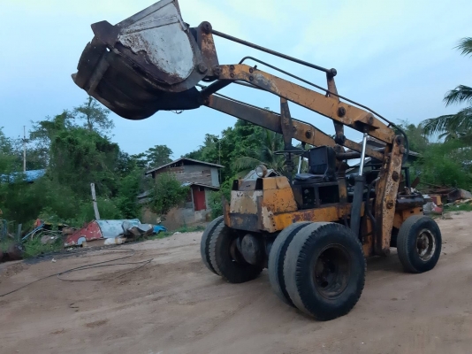 ขาย85.000บาท รถตักล้อยาง SD-20 ระบบเกียร์ท็อก เครื่องอีซุ6BB-145แรง เบรคดีปั้มแรงพร้อมใช้งาน