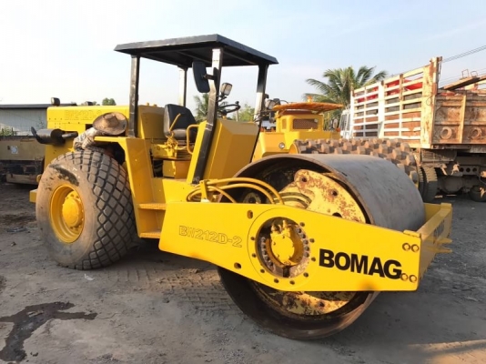 ขายรถบดสั่นสะเทือนBOMAG BW212D-2 มีลูกเรียบกับลูกหนามสลับเปลี่ยนได้ พร้อมใช้งาน เอกสารเล่มทะเบียน ขายรถบดสั่นสะเทือนBOMAG BW212D-2 มีลูกเรียบกับลูกหนามสลับเปลี่ยนได้ พร้อมใช้งาน เอกสารเล่มทะเบียน