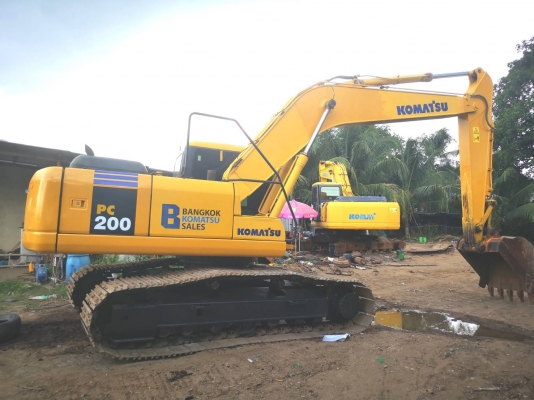 ขายด่วน!! Komatsu PC200-7 ไมล์ 10,000 กว่า ค่ะ ซีเรียลสูง 80405 สภาพสวยมากค่ะ ขายด่วน!! Komatsu PC200-7 ไมล์ 10,000 กว่า ค่ะ ซีเรียลสูง 80405 สภาพสวยมากค่ะ