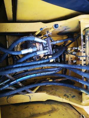 ขายด่วน!! Komatsu PC200-7 ไมล์ 10,000 กว่า ค่ะ ซีเรียลสูง 80405 สภาพสวยมากค่ะ