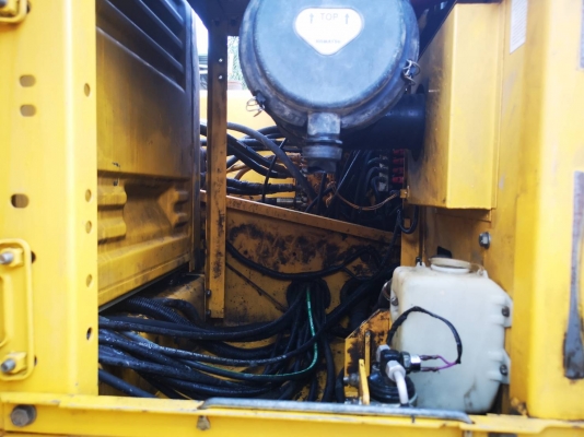 ขายด่วน!! Komatsu PC200-7 ไมล์ 10,000 กว่า ค่ะ ซีเรียลสูง 80405 สภาพสวยมากค่ะ