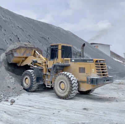 ขายด่วน!! Komatsu WA400 สภาพสวยๆ ขายด่วน!! Komatsu WA400 สภาพสวยๆ