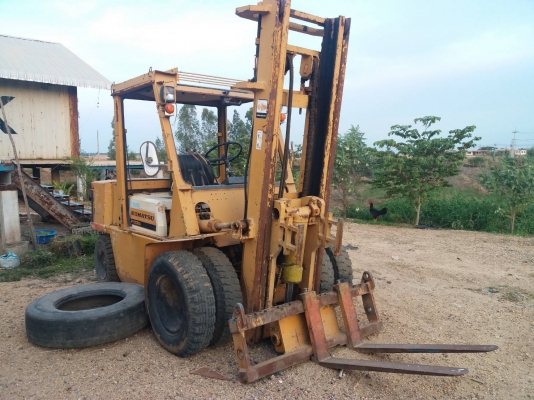 ขาย 295,000 รภฟอคร์ลิป KOMATSU FD35-4 ขนาด 3.5 ตัน ยกได้ 4 ม.งาคว่ำหงายได้ เครื่อง KOMATSU เกียร์แรง ยางดี รถพร้อมใช้งาน เอกสารซื้อขาย รถอยู่ อยุธยา 064-191-1112