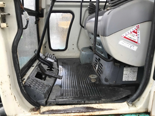 KOMATSU PC40-7 ตู้เก๋ง ติดไลน์หัวแย็ก สภาพสวย นำเข้าตรงจากญี่ปุ่น