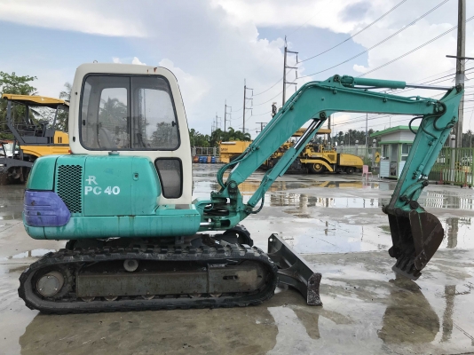KOMATSU PC40-7 ตู้เก๋ง ติดไลน์หัวแย็ก สภาพสวย นำเข้าตรงจากญี่ปุ่น