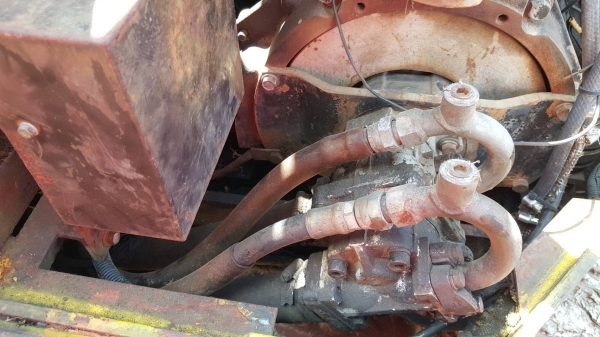 ขายรถขุดMITSUBISHI - MXR-55 เครื่องยนต์มิตซูบิชิ K4M ขนาด 4 สูบ คอนโทรลลูกหมาก ปั๊มเฟือง 3 ตอน มีใบมีด หลังคา แทรคเหล็ก รถเดิมๆเก่านอก มีเอกสาร