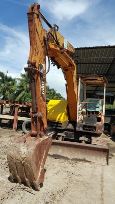 ขายรถขุดMITSUBISHI - MXR-55 เครื่องยนต์มิตซูบิชิ K4M ขนาด 4 สูบ คอนโทรลลูกหมาก ปั๊มเฟือง 3 ตอน มีใบมีด หลังคา แทรคเหล็ก รถเดิมๆเก่านอก มีเอกสาร