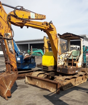 ขายรถขุดMITSUBISHI - MXR-55 เครื่องยนต์มิตซูบิชิ K4M ขนาด 4 สูบ คอนโทรลลูกหมาก ปั๊มเฟือง 3 ตอน มีใบมีด หลังคา แทรคเหล็ก รถเดิมๆเก่านอก มีเอกสาร