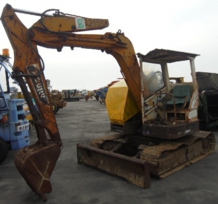 ขายรถขุดMITSUBISHI - MXR-55 เครื่องยนต์มิตซูบิชิ K4M ขนาด 4 สูบ คอนโทรลลูกหมาก ปั๊มเฟือง 3 ตอน มีใบมีด หลังคา แทรคเหล็ก รถเดิมๆเก่านอก มีเอกสาร