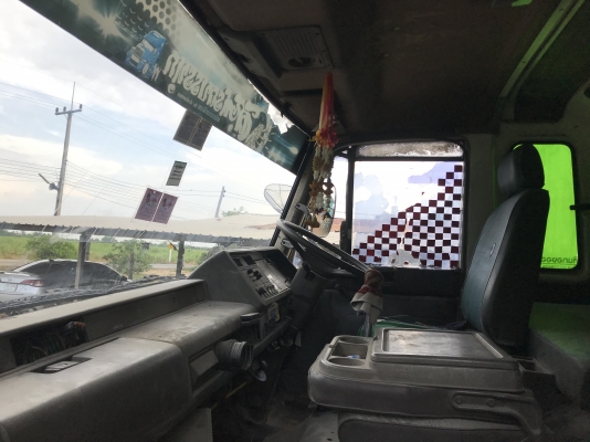 ขายหัวเก๋งUD430พร้อมขาหน้า หลัง มีชุดยกหัวไฮดรอลิก ภายในครบ ราคา27000ต่อรองได้ 0988500292