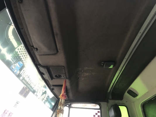 ขายหัวเก๋งUD430พร้อมขาหน้า หลัง มีชุดยกหัวไฮดรอลิก ภายในครบ ราคา27000ต่อรองได้ 0988500292