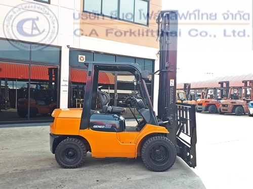 ขาย รถโฟล์คลิฟท์ TOYOTA รุ่น 7-FD30