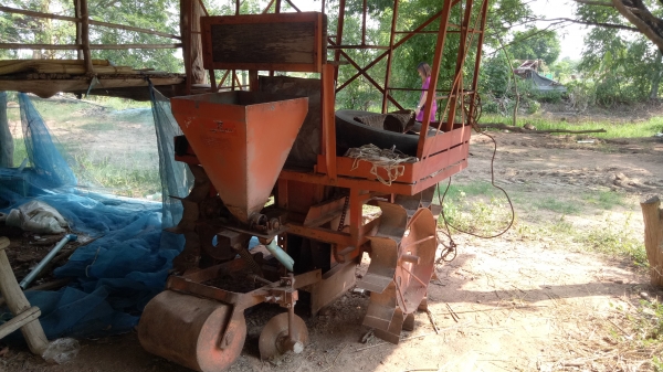 ขายฟอร์ด6600 T3 พร้อมอุปกรณ์ 5ชิ้น 1ดันหน้า 2หางสาม 3หางเจ็ด 4เครื่องหยอดข้าวโพด 5เครื่องปลูกอ้อย เล่มทะเบียน ขายฟอร์ด6600 T3 พร้อมอุปกรณ์ 5ชิ้น 1ดันหน้า 2หางสาม 3หางเจ็ด 4เครื่องหยอดข้าวโพด 5เครื่องปลูกอ้อย เล่มทะเบียน