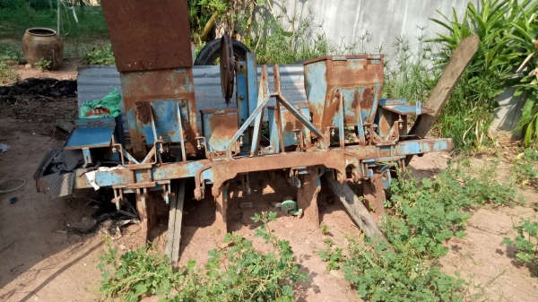 ขายฟอร์ด6600 T3 พร้อมอุปกรณ์ 5ชิ้น 1ดันหน้า 2หางสาม 3หางเจ็ด 4เครื่องหยอดข้าวโพด 5เครื่องปลูกอ้อย เล่มทะเบียน ขายฟอร์ด6600 T3 พร้อมอุปกรณ์ 5ชิ้น 1ดันหน้า 2หางสาม 3หางเจ็ด 4เครื่องหยอดข้าวโพด 5เครื่องปลูกอ้อย เล่มทะเบียน