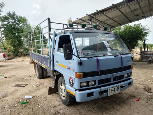 ขายหกล้อ NPR 59L 115 แรง รถพร้อมใช้งานเครื่องดี คัชชีสวย เอกสารพร้อมโอน สนใจโทร 0981912778