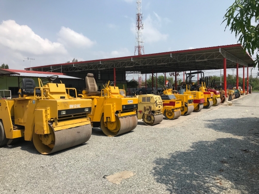 ขายรถบด5ตันSAKAIรุ่นTW500หน้าเหล็กหลังยางนำเข้าญี่ปุ่น ไม่เคยใช้งานในไทย ขับ2เพลา สภาพดีพร้อมใช้งาน 