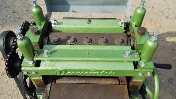 เครื่องรีดไสไม้ญี่ปุ่น DAINICHI JAPAN ใบมีด 10&rdquo; / 12&rdquo; มอเตอร์ Mitsubishi 2 สาย ไฟบ้าน 220V