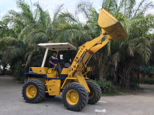 ขายรถตักkomatsu WA70 เอวอ่อน ขับเคลื่อน4ล้อ ดีเซล ยกสูง สวยเดิมจากญี่ปุ่น ยังไม่เคยใช้ในไทย 420,000เท่านั้น!! ขายรถตักkomatsu WA70 เอวอ่อน ขับเคลื่อน4ล้อ ดีเซล ยกสูง สวยเดิมจากญี่ปุ่น ยังไม่เคยใช้ในไทย 420,000เท่านั้น!!