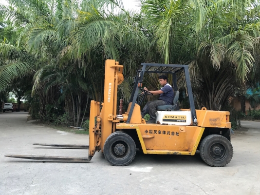 ขายFORKLIFT KOMATSU FD50-4(5ตัน)(เสาฟรูฟรี้ งาสไลด์) สวยเดิมจากญี่ปุ่น ยังไม่เคยใช้ในไทย 285,000เท่านั้น!!