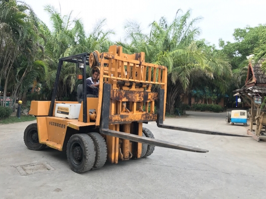 ขายFORKLIFT KOMATSU FD50-4(5ตัน)(เสาฟรูฟรี้ งาสไลด์) สวยเดิมจากญี่ปุ่น ยังไม่เคยใช้ในไทย 285,000เท่านั้น!!