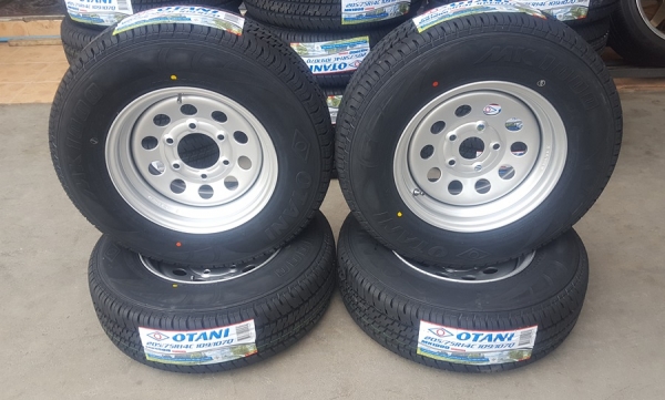 ล้อกะทะผ่าขอบ14 5รูและ6รู ยางใหม่205/75/14  2 ล้อ