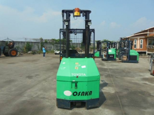 Order picker โตโยต้ารุ่น 7 น้ำหนักยก 1 ตัน เสาสูง 4 เมตร รถนอกนำเข้า