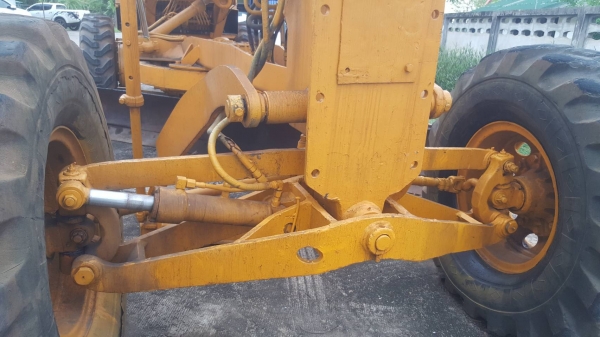 ขายรถเกรด KOMATSU GD600R ขายรถเกรด KOMATSU GD600R