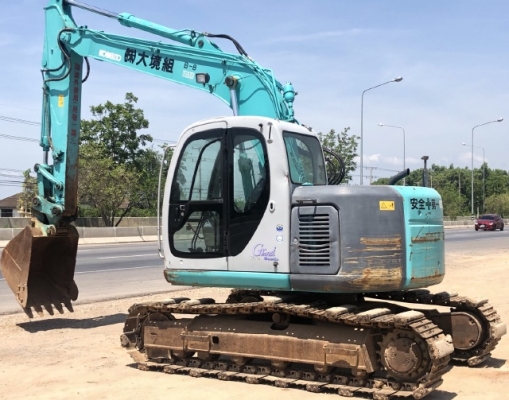 ขายรถขุด KOBELCO SK135SR มีลายหัวกระแทก นำเข้าเองจากญี่ปุ่น สภาพสวยพร้อมใช้  มีVDOการทำงานครับ