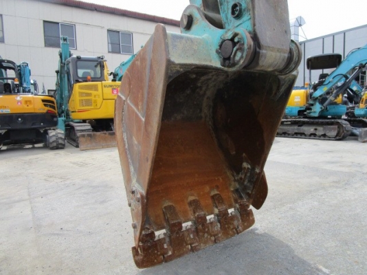 ขายรถขุดนำเข้าจากประเทศญี่ปุ่น kobelco sk135yy05มีใบมีดไลน์หัวเจาะ สนใจติดต่อสอบถาม 0923309229 อีด