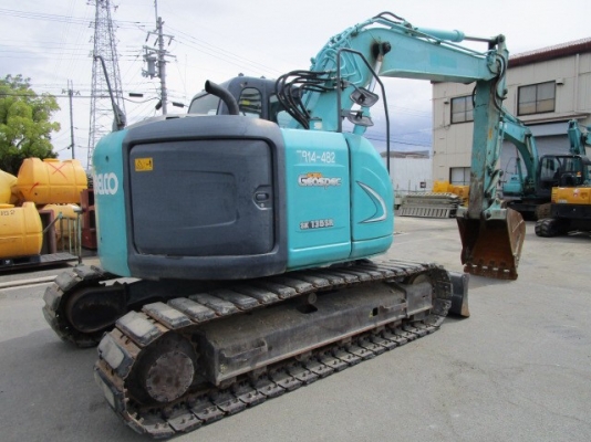 ขายรถขุดนำเข้าจากประเทศญี่ปุ่น kobelco sk135yy05มีใบมีดไลน์หัวเจาะ สนใจติดต่อสอบถาม 0923309229 อีด
