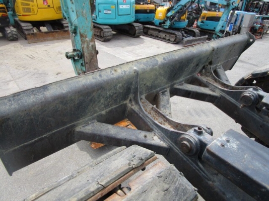 ขายรถขุดนำเข้าจากประเทศญี่ปุ่น kobelco sk135yy05มีใบมีดไลน์หัวเจาะ สนใจติดต่อสอบถาม 0923309229 อีด