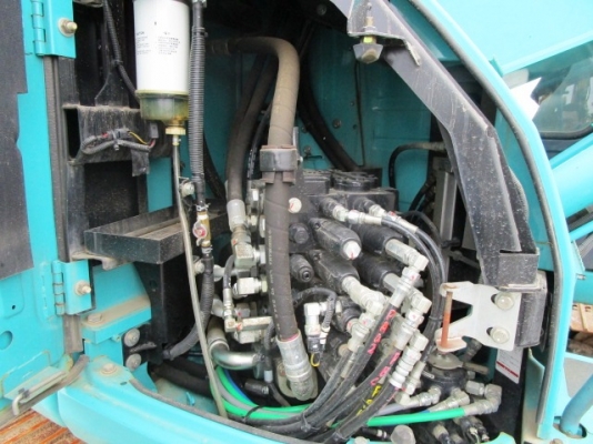 ขายรถขุดนำเข้าจากประเทศญี่ปุ่น kobelco sk135yy06 แทรกกว้าง70cm สนใจติดต่อสอบถาม 0923309229 อีด