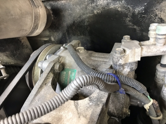 ขาย รถแม็คโคร KATO HD308US(ขนาด 6 ตัน)พร้อมใช้งาน นำเข้าเองจากประเทศญี่ปุ่น ติดต่อ 063-9316985 ID LINE : 0639316985 ครับ