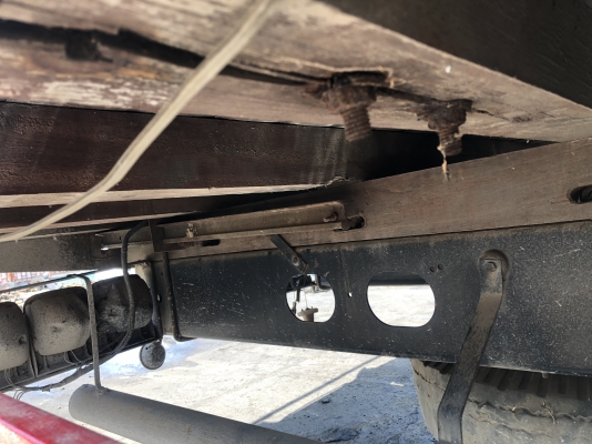 ขายคับ กระบะไม้คาโก้ 6ล้อ ยาว6.10