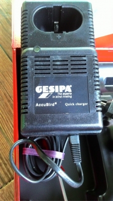 เครื่องยิงรีเวทนัทไร้สาย GESIPA FireBird (Made in Germany)