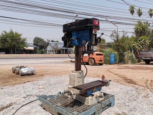มิลลิ่งตั้งโต้ะใต้หวัน BEMATO MADE IN TAIWAN ระบบไฟ 380V คอสูงเครื่องเดินสมบูรณ์แกนเซ็นเตอร์ตรงพร้อม