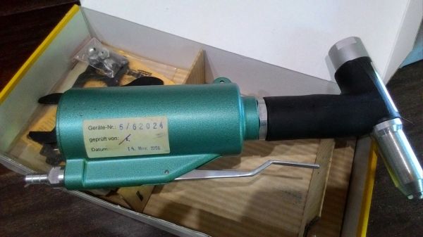 เครื่องยิงรีเวทแบบใช้ลม GESIPA PH2 (Made in Germany) เครื่องยิงรีเวทแบบใช้ลม GESIPA PH2 (Made in Germany)