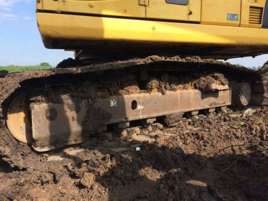 ขายแบคโฮ KOMATSU PC200-8MO ไมล์10,800ชม.เอกสารเล่มทะเบียนราคา 1,550,000