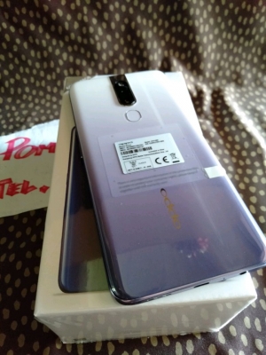 OPPO F11 pro 128GB (สี waterfall Gray) เครื่อง4 วัน
