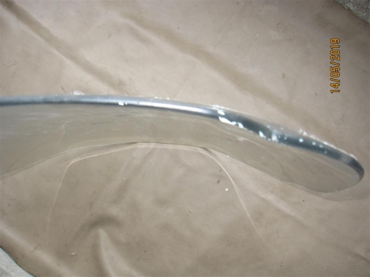 แผ่นกระจังหน้ากันลม มอไซด์