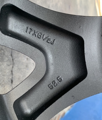 ล้อแม็ก Mazda 3 ลายก้าน Y ขอบ 17 สีเทากัน ล้อแม็ก Mazda 3 ลายก้าน Y ขอบ 17 สีเทากัน