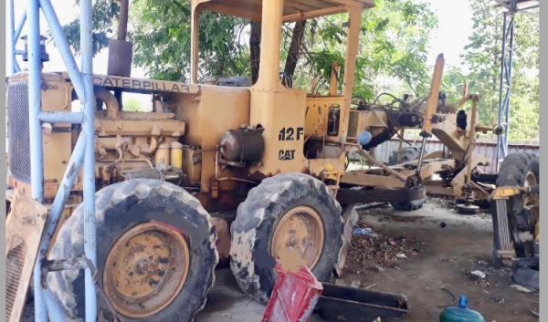 CATERPILLAR 12F รถเกรดเดอร์ อุปกรณ์ครบใช้งานปกติดีครับ เครื่องยนต์เดิมๆปั๊มเดิมๆ ระบบไฮดรอลิกส์ใช้งานได้ดี เอกสารสัญญาซื้อขาย ราคาต่อรองได้ครับ CATERPILLAR 12F รถเกรดเดอร์ อุปกรณ์ครบใช้งานปกติดีครับ เครื่องยนต์เดิมๆปั๊มเดิมๆ ระบบไฮดรอลิกส์ใช้งานได้ดี เอกสารสัญญาซื้อขาย ราคาต่อรองได้ครับ