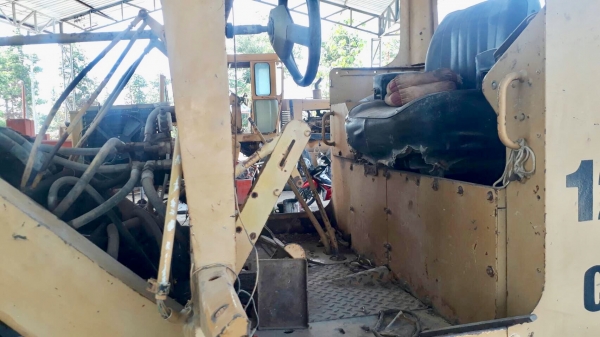 CATERPILLAR 12F รถเกรดเดอร์ อุปกรณ์ครบใช้งานปกติดีครับ เครื่องยนต์เดิมๆปั๊มเดิมๆ ระบบไฮดรอลิกส์ใช้งานได้ดี เอกสารสัญญาซื้อขาย ราคาต่อรองได้ครับ CATERPILLAR 12F รถเกรดเดอร์ อุปกรณ์ครบใช้งานปกติดีครับ เครื่องยนต์เดิมๆปั๊มเดิมๆ ระบบไฮดรอลิกส์ใช้งานได้ดี เอกสารสัญญาซื้อขาย ราคาต่อรองได้ครับ