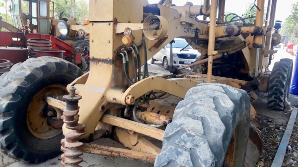 CATERPILLAR 12F รถเกรดเดอร์ อุปกรณ์ครบใช้งานปกติดีครับ เครื่องยนต์เดิมๆปั๊มเดิมๆ ระบบไฮดรอลิกส์ใช้งานได้ดี เอกสารสัญญาซื้อขาย ราคาต่อรองได้ครับ CATERPILLAR 12F รถเกรดเดอร์ อุปกรณ์ครบใช้งานปกติดีครับ เครื่องยนต์เดิมๆปั๊มเดิมๆ ระบบไฮดรอลิกส์ใช้งานได้ดี เอกสารสัญญาซื้อขาย ราคาต่อรองได้ครับ