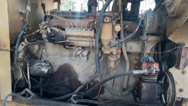 CATERPILLAR 12F รถเกรดเดอร์ อุปกรณ์ครบใช้งานปกติดีครับ เครื่องยนต์เดิมๆปั๊มเดิมๆ ระบบไฮดรอลิกส์ใช้งานได้ดี เอกสารสัญญาซื้อขาย ราคาต่อรองได้ครับ