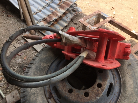 ขายหัวเจาะยี่ห้อ NPK ขนาด PC30 - PC40 มือสองญี่ปุ่น สนใจติดต่อ 086-775-7900 086-324-1992