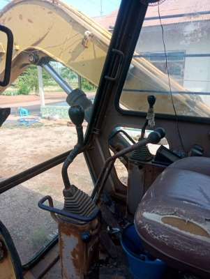 ฝากขาย แบคโฮ CAT E70 เอวมีขยับ ช่วงล่างต้องเก็บงาน ราคาต่อรองได้